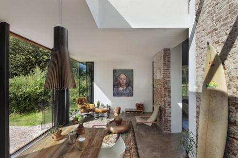 Santpoort Rail House by Zecc Architects7