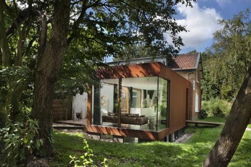 Santpoort Rail House by Zecc Architects3