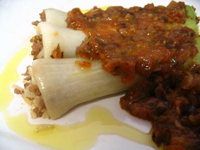 PUERROS RELLENOS DE CARNE Y ARROZ