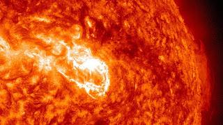 Plasma Solar amenaza a los satélites de comunicación