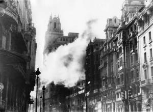 Durante la Guerra Civil fue uno de los principales blancos y sufrió numerosos ataques. Madrid