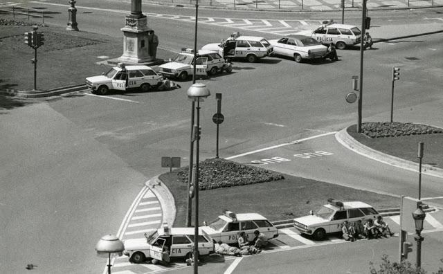 BARCELONA...HOY HACE 32 AÑOS , 23 DE MAYO DEL 1981,DEL ASALTO AL BANCO CENTRAL DE PLAÇA CATALUNYA...23-05-2013...