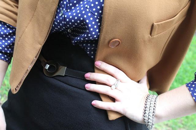 Mis Looks - Chaqueta Camel & Polka Dots