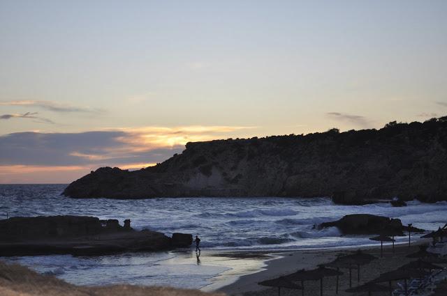 POSTALES DESDE IBIZA: PUESTA DE SOL Y CENA EN CALA TARIDA