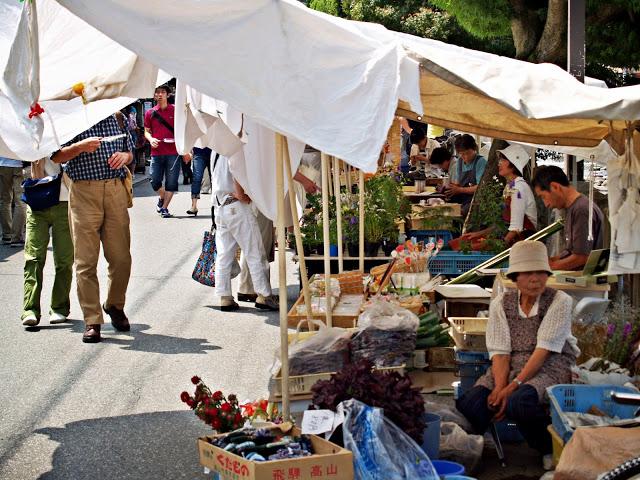 Mercados del mundo: Bayt al-Faqih, Kaolack y Takayama