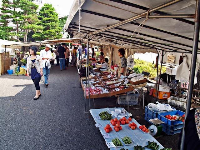 Mercados del mundo: Bayt al-Faqih, Kaolack y Takayama