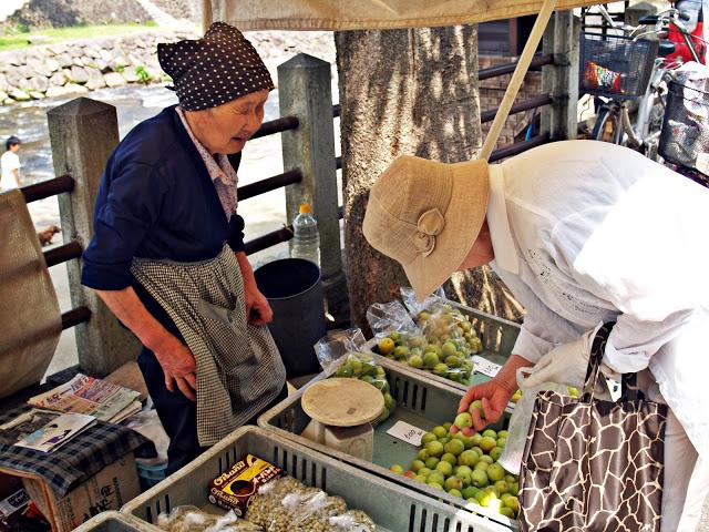 Mercados del mundo: Bayt al-Faqih, Kaolack y Takayama