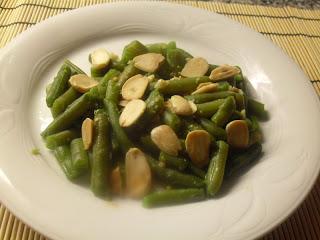 Judías verdes con almendras y salsa de miso