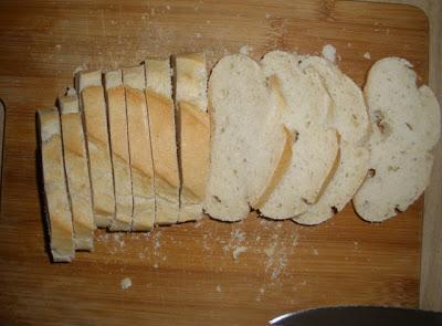 Tostas de Cecina y Chorizo para Untar con Huevos de Codorniz