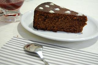 TARTA BIZCOCHO DE REMOLACHA Y CHOCOLATE