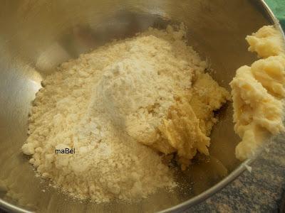 Tarta de ricotta y rosas de manzanas