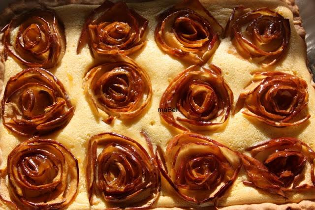 Tarta de ricotta y rosas de manzanas