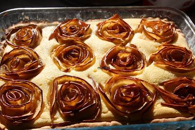 Tarta de ricotta y rosas de manzanas
