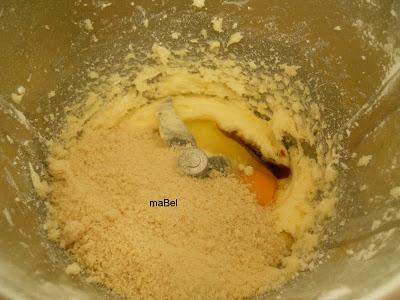 Tarta de ricotta y rosas de manzanas