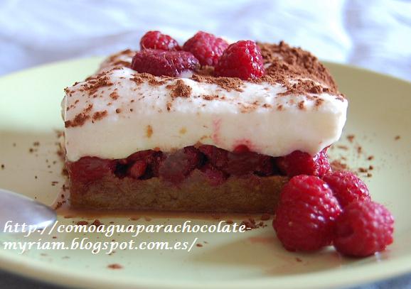 TIRAMISU DE FRAMBUESAS Y MORAS.