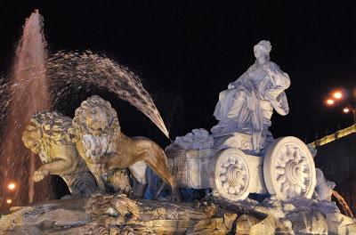 El deseo, la curiosidad, los dioses y el destino.