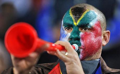 Vuvuzela: el sonido del fútbol africano migra a Europa