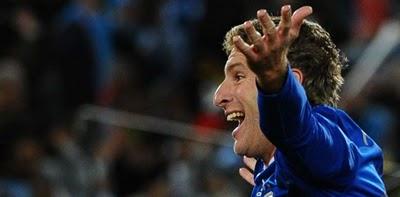 SUDÁFRICA 2010: PALERMO FILMA UN EPISODIO MAS DE SU VIDA DE PELÍCULA