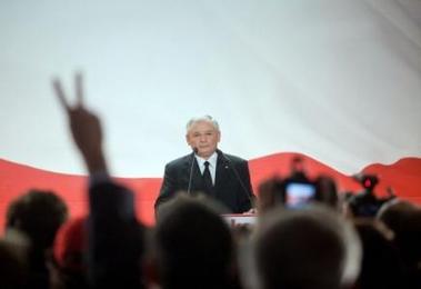 Polonia: Komorowski y Kaczynski se disputarán presidencia en segunda vuelta