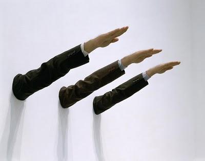 Maurizio Cattelan en Menil Collection
