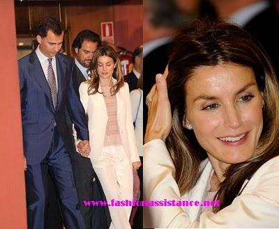 Wharton School premia a D. Felipe. El look de Dña. Letizia