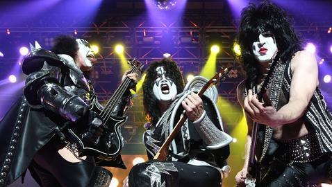 Kiss arranca su gira española y el Palacio de los Deportes vuelve a incendiarse