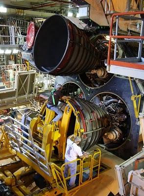 -TRANSBORDADOR DISCOVERY-NUEVOS MOTORES-