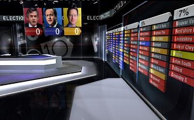 Cameron más cerca de Downing street.