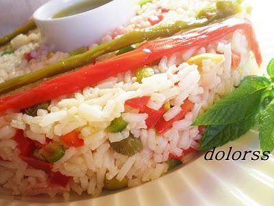 CORONA FRÍA DE ARROZ CON ALCAPARRAS