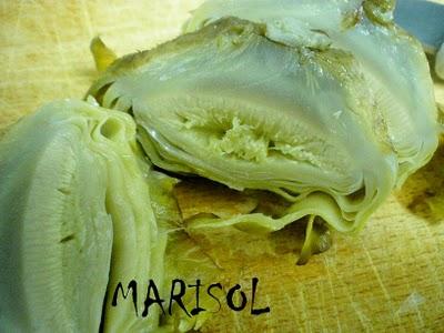 Alcachofas confitadas y lomo de bonito