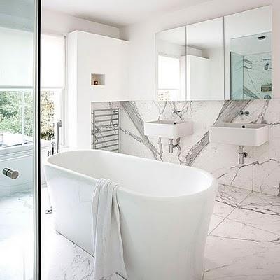 Reformar un baño: ¿en blanco o en color?