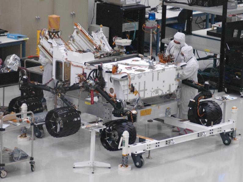 La NASA prueba un set de ruedas para el rover de la misión Mars Science Laboratory