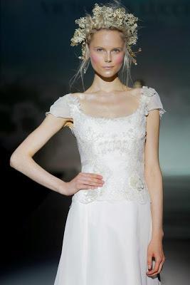 VICTORIO & LUCCHINO: AMOR DE MARGARITA 2014-Barcelona Bridal Week 2013-