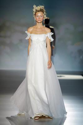 VICTORIO & LUCCHINO: AMOR DE MARGARITA 2014-Barcelona Bridal Week 2013-