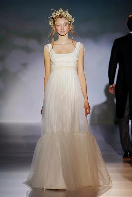 VICTORIO & LUCCHINO: AMOR DE MARGARITA 2014-Barcelona Bridal Week 2013-