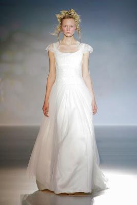 VICTORIO & LUCCHINO: AMOR DE MARGARITA 2014-Barcelona Bridal Week 2013-