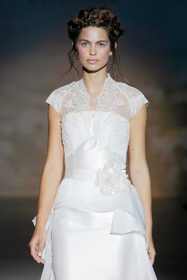 VICTORIO & LUCCHINO: AMOR DE MARGARITA 2014-Barcelona Bridal Week 2013-