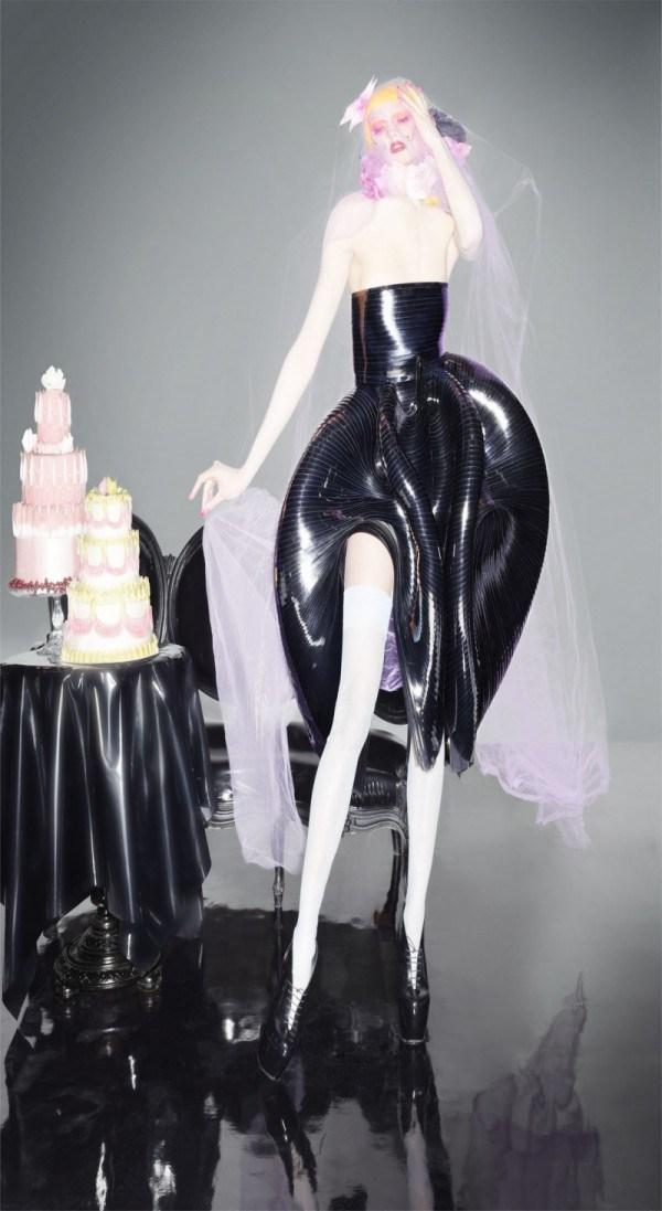 nick-knight-haute-death-w-magazine-12-600x1097