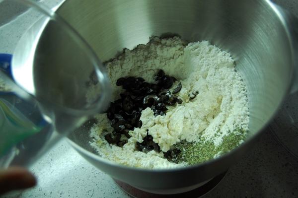 Pan de aceitunas paso a paso