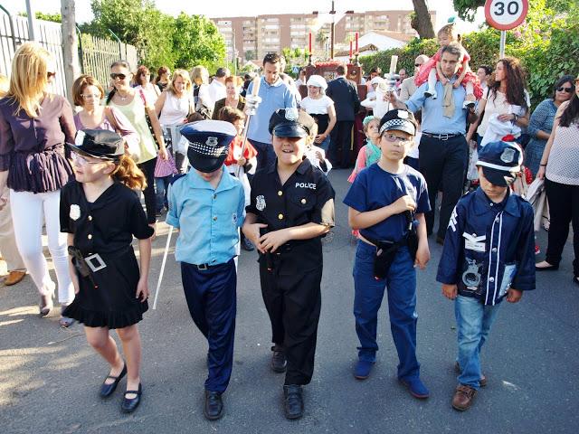 La Cruz de Mayo del Colegio Los Rosales. (2): la procesión.