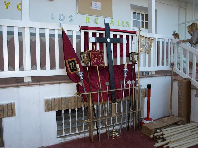 La Cruz de Mayo del Colegio Los Rosales. (1): los preparativos.