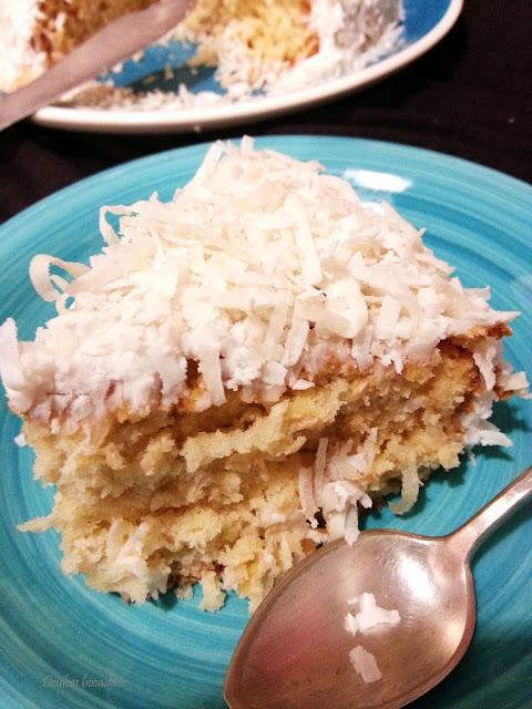 PASTEL DE COCO CON FROSTING VEGANO