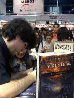 Marcelo Orsi Blanco en la Feria Del Libro 2013 (Ilustrador Maze Runner)