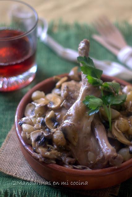 Conejo a la cazadora. Come ok, come carne de conejo. Cocinando al lado de Pepe Rodríguez Rey