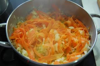 ESPAGHETTIS o FETTUCCINI AL CILANTRO Y CURRY