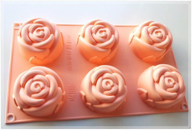 Gelatina de limón con fresas naturales