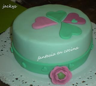 TORTA DECORADA CON FONDANT / pasta di zucchero