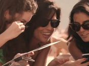 Anuncio cargador celular incluido