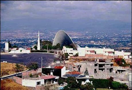 Capilla en Lomas de Cuernavaca, de Candela
