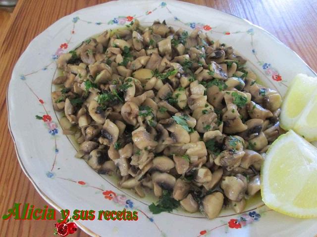 CHAMPIÑONES SALTEADOS